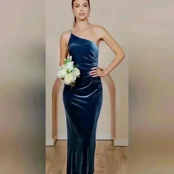 REVELRY JADE VELVET DRESS. - Picture 2 of 7